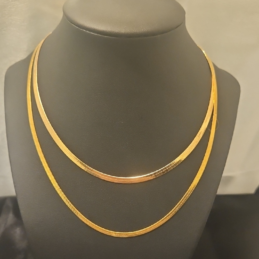 Elegant Gold Necklace Set Of 2